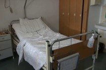 Vročina v ljubljanskem UKC: Bolniki komaj čakajo nove hladilne naprave