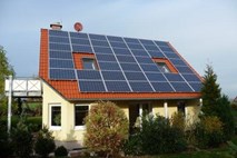 Naj se vaš dom (vsaj delno) napaja s solarno energijo