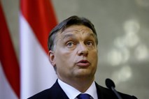 Orban: Služb ni, evropski uradniki pa izgubljajo čas z "igračami za svinje"