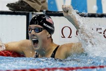 Schmittova slavila na 200 metrov prosto, Phelps izgubil zlato