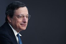Draghi se ni uklonil pritiskom trgov in medijev
