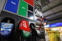 Cene goriva spet v višave: Bencin znova čez poldrugi evro, dizel rekordno