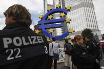 Člane gibanja Zavzemimo Frankfurt policija dokončno pregnala
