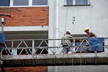 Improvizirani gradbeni odri so lahko "smrtna past za delavce"