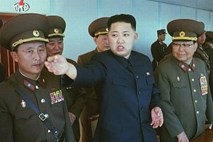 Kim Jong Un vojakom: Bodite pripravljeni na "sveto vojno"