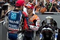 Pedrosa v Brnu v zadnjem krogu ugnal Lorenza, v razredu moto2 slavil Marquez