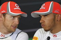 Button zavrača možnost, da bi do konca sezone pomagal Hamiltonu