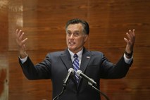 Mitt Romney je lani plačal skoraj dva milijona dolarjev davka
