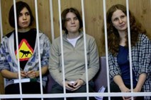 Ruska cerkev članice Pussy Riot poziva h kesanju