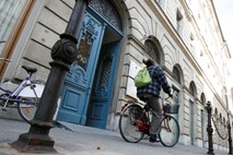 Javni holding Ljubljana v prvi polovici leta zabeležil 1,9 milijona evrov izgube