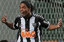 Ronaldinho naknadno dobil tekmo prepovedi zaradi nevarne igre