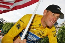 Direktor dirke po Franciji želi Armstrongu odvzeti vseh sedem naslovov
