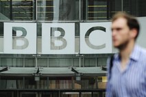 BBC zaradi afere Savile "v zelo nevarnem položaju"