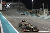 Räikkönenu razburljiva dirka v Abu Dabiju, Vettel iz ozadja do stopničk