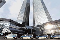 Deutsche Bank na vrtiljaku organiziranega kriminala in utaj prometnega davka