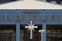 V Belgiji scientologe obtožili izsiljevanja, goljufije in posegov v zasebnost