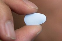 Generična zdravila za virus HIV „cenejša, a manj učinkovita”