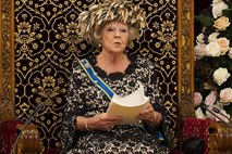 Nizozemska kraljica Beatrix abdicirala in predala prestol sinu