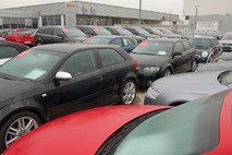 Prva raziskava o procesu nakupne odločitve: Slovenec se za nakup avtomobila odloča šest mesecev