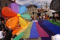 Strah, izolacija in diskriminacija so v evropski LGBT skupnosti običajni