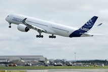 Novi Airbus A350 XWB je uspešno pristal (foto in video) 
