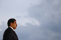 Brez elektrike ostalo 70 odstotkov Venezuele, Maduro za “sabotažo” okrivil opozicijo