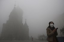 Kitajsko mesto paraliziral smog (foto)