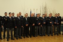 Medalje policije za hrabrost in požrtvovalnost je prejelo 15 policistov in 5 občanov 