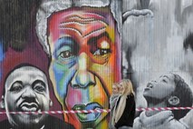 Nelson Mandela: Neznana dejstva in citati, ki so v srcih ljudi prižgali žarek upanja