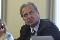 Ivan Simič je odstopil s položaja direktorja srbske davčne uprave