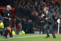 Nov domači poraz Uniteda, Moyes jezen zaradi ''škandalozne'' odločitve sodnika