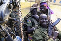 Adis Adeba: Končno začetek uradnih pogovorov predstavnikov vlade in upornikov Južnega Sudana