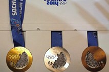 Skakalce in Mazejevo v Sočiju čaka boj za edinstvene zlate medalje s kosi meteorita