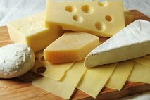 Najbolje porabljeno odvečno mleko: V obzir vzemimo sir