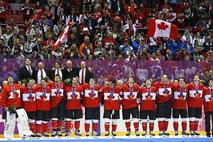 Kanadčani suvereno do novega naslova olimpijskih prvakov; MVP turnirja 43-letni Selänne