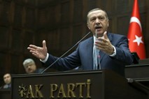 Erdogan v Turčiji blokiral Twitter