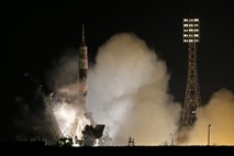 Tehnične težave preprečile priključitev Sojuza na ISS