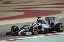 Mercedesa dominantna tudi v kvalifikacijah: Rosberg bo startal pred Hamiltonom, Vettel le 10.