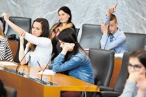 Otroški parlament: “Moramo biti aktivni in narediti kaj zase”