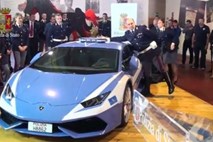 Italijanska policija v boj proti kriminalu tudi z novim lamborghinijem (video)