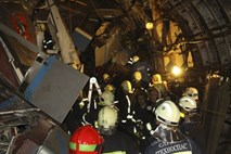 Moskva: V nesreči podzemne železnice umrlo 22 ljudi; zaradi napake pridržali dva zaposlena
