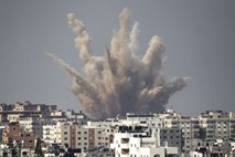 Izraelska vojna letala v zadnjih 24 urah napadla 65 ciljev na območju Gaze