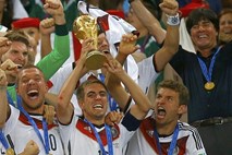 Nemški reprezentant se zaradi udarca v glavo nikoli ne bo spomnil zmage na mundialu