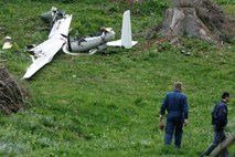 V nesreči letala pri Divači umrle tri osebe