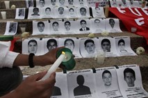 V Mehiki znova protestirali zaradi izginulih študentov (foto in video)