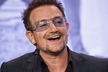 Zasebno letalo skupine U2 med letom izgubilo vrata 