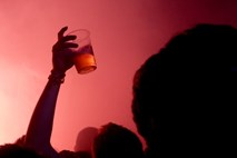 Ameriška raziskava: Če nekdo veliko pije, še ni nujno, da je alkoholik