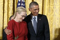 Barack Obama podeljeval odlikovanja: Ljubim Meryl Streep (foto)