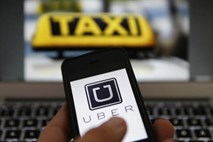 Vlada v New Delhiju po domnevnem posilstvu prepoveduje Uber