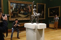 V Cambridgeu morda edina ohranjena Michelangelova bronasta kipa (foto)